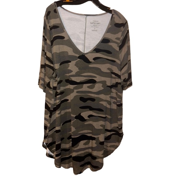 Torrid Camo Favorite Tunic Super Soft V-Neck Tunic Tee 3X 22/24 stretch - Picture 2 of 4